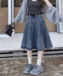 タックデザインミディ丈デニムスカート