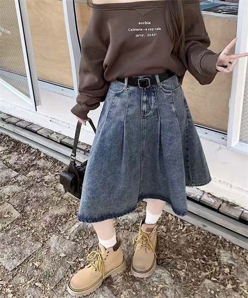 FREE STYLISTS（フリー スタイリスト）の「タックデザインミディ丈デニムスカート（デニムスカート・レディース・ブルー・L/XXL/S）」の7枚目の写真