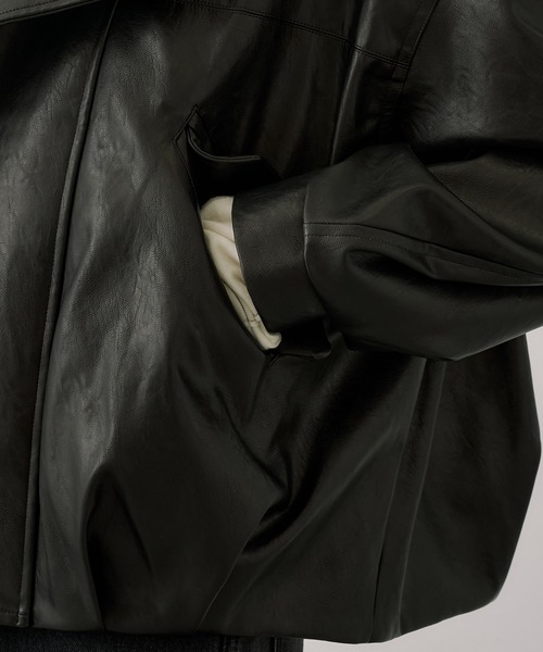 UNITED TOKYO（ユナイテッドトウキョウ）の「コクーンレザーボンバージャケット｜アウター/レザーブルゾン/春服（ブルゾン・レディース・ダークブラウン/ブラック・1/2）」の15枚目の写真