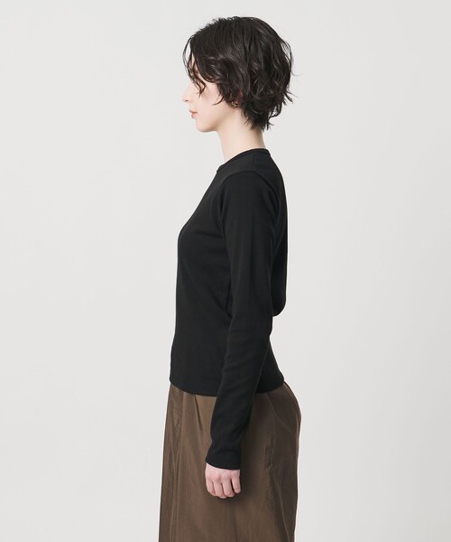 UNITED ARROWS(ユナイテッドアローズ)の「コットン フライス ロング カットソー(Tシャツ/カットソー・レディース・ブラック/ホワイト・FREE)」の7枚目の写真