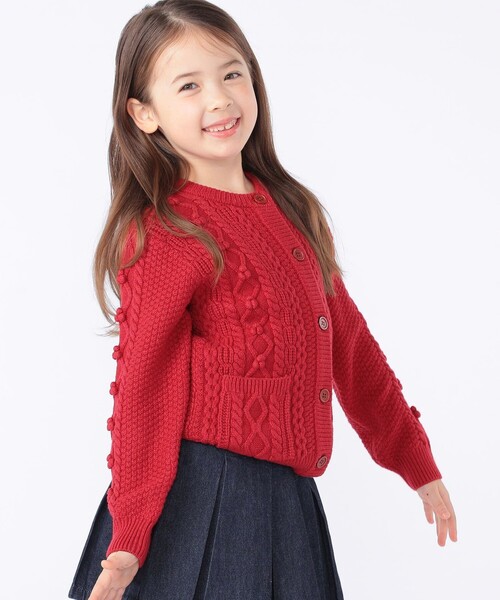 SHIPS(シップス)の「SHIPS KIDS:100~130cm /〈洗濯機可能〉ケーブル ニット ポンポン カーディガン(カーディガン/ボレロ・キッズ・オフホワイト/レッド・100/110/120/130)」の2枚目の写真