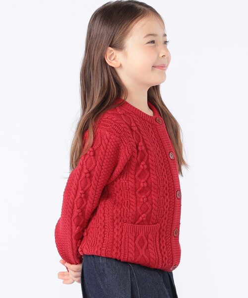 SHIPS(シップス)の「SHIPS KIDS:100~130cm /〈洗濯機可能〉ケーブル ニット ポンポン カーディガン(カーディガン/ボレロ・キッズ・オフホワイト/レッド・100/110/120/130)」の4枚目の写真