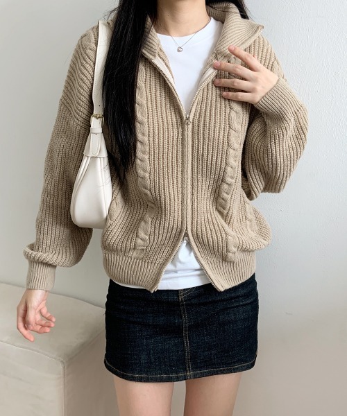 VIVID LADY（ビビッドレディー）の「ダブルジップ ケーブル編みニットカーディガン（ニット/セーター・レディース・カーキ/ワイン/チャコールグレー/クリーム/ベージュ・FREE）」の10枚目の写真