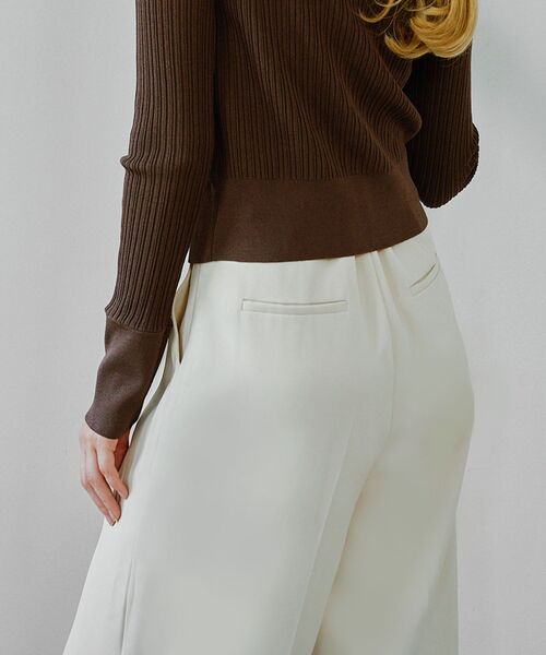 cle blatt(クレブラット)の「タックストレートパンツ(その他パンツ・レディース・ミント/アイボリー/ブラック・SMALL/MEDIUM)」の7枚目の写真