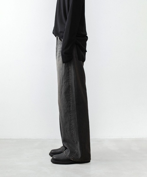 ATTACHMENT(アタッチメント)の「11OZ デニム ワイドジーンズ / 11OZ DENIM WIDE JEANS(デニムパンツ・メンズ・ブラック/ライトインディゴブルー・3/2/1/4)」の15枚目の写真