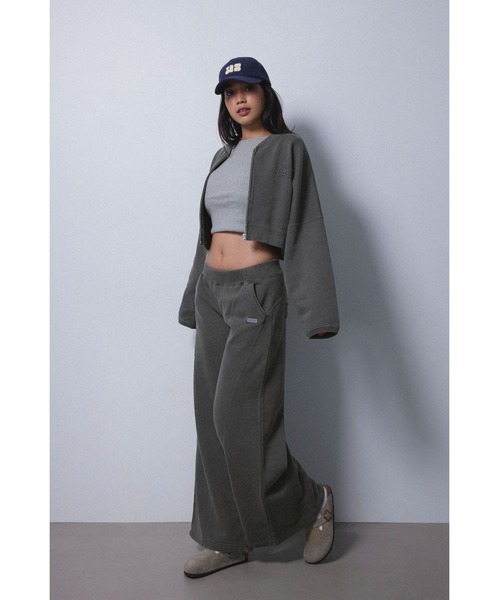 ALEXIA STAM（アリシアスタン）の「Wellness Logo Pigment Cropped Sweat Blouson /ピグメントZIPスウェットトップス（スウェット・レディース・ブルー/チャコールグレー/ブラウン・FREE）」の7枚目の写真