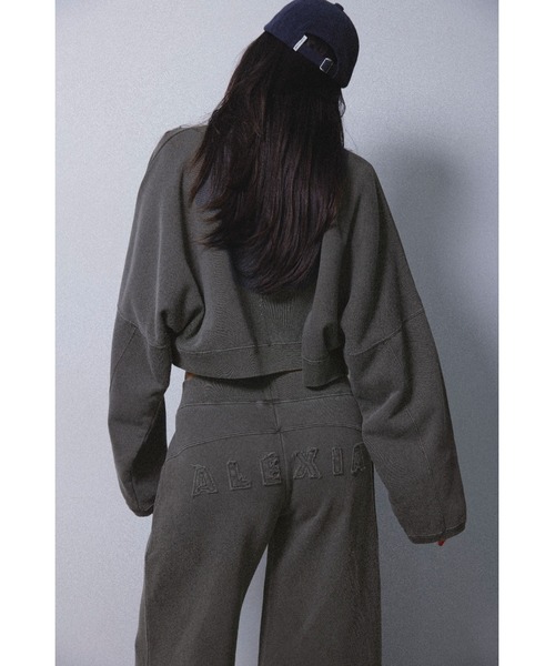ALEXIA STAM（アリシアスタン）の「Wellness Logo Pigment Cropped Sweat Blouson /ピグメントZIPスウェットトップス（スウェット・レディース・ブルー/チャコールグレー/ブラウン・FREE）」の6枚目の写真