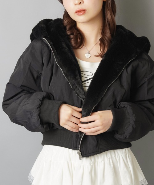 SPINNS（スピンズ）の「【2WAY】ふわもこ×MA-1！リバーシブルあったかブルゾン（ブルゾン・レディース・ブラック/カーキ/アイボリー・ONESIZE）」の16枚目の写真