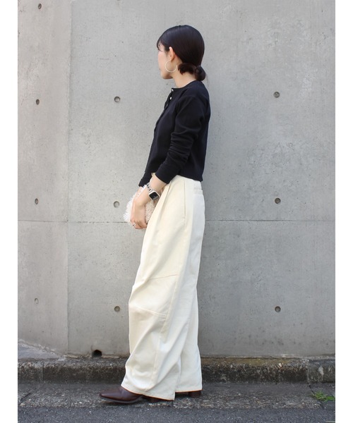 Ungrid（アングリッド）の「ヘンリーデザインロングスリーブTee（Tシャツ/カットソー・レディース・ライトグレー/ブラック/オフホワイト・FREE）」の4枚目の写真