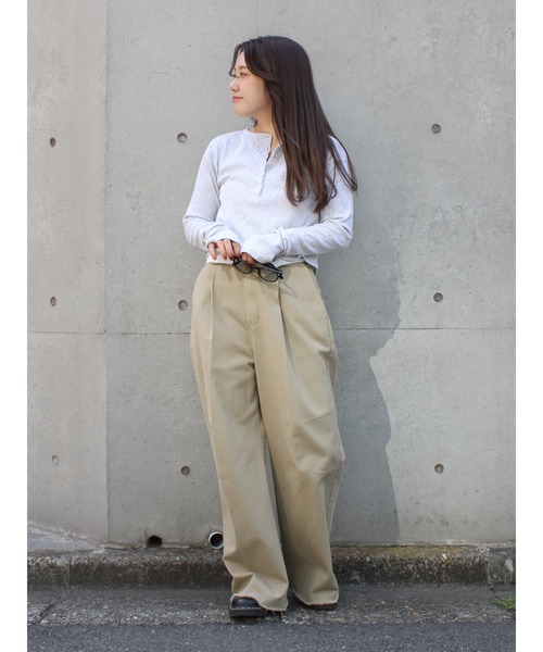 Ungrid（アングリッド）の「ヘンリーデザインロングスリーブTee（Tシャツ/カットソー・レディース・ライトグレー/ブラック/オフホワイト・FREE）」の13枚目の写真