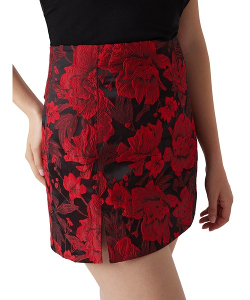 Guess（ゲス）の「EMILIA Mini Skirt ミニスカート（スカート・レディース・マルチ・SMALL/X-SMALL/MEDIUM）」の3枚目の写真