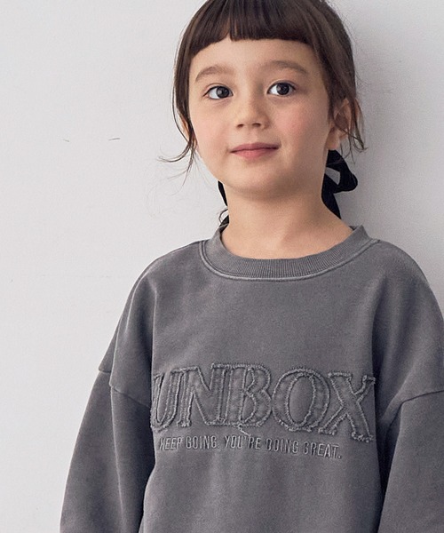 Piet(ピエット)の「【軽量】ヴィンテージライク ロゴスウェット(スウェット・キッズ・グリーン/ピンク/パープル/チャコール・110/100/130/120)」の2枚目の写真