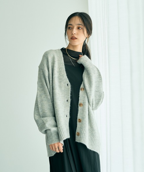 YECCA VECCA（イェッカヴェッカ）の「ミドル丈Vネックカーディガン（カーディガン/ボレロ・レディース・ライトグレー/ブラウン/グリーン系その他3・FREE）」の2枚目の写真
