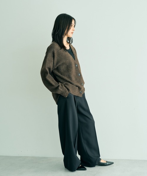 YECCA VECCA（イェッカヴェッカ）の「ミドル丈Vネックカーディガン（カーディガン/ボレロ・レディース・ライトグレー/ブラウン/グリーン系その他3・FREE）」の11枚目の写真