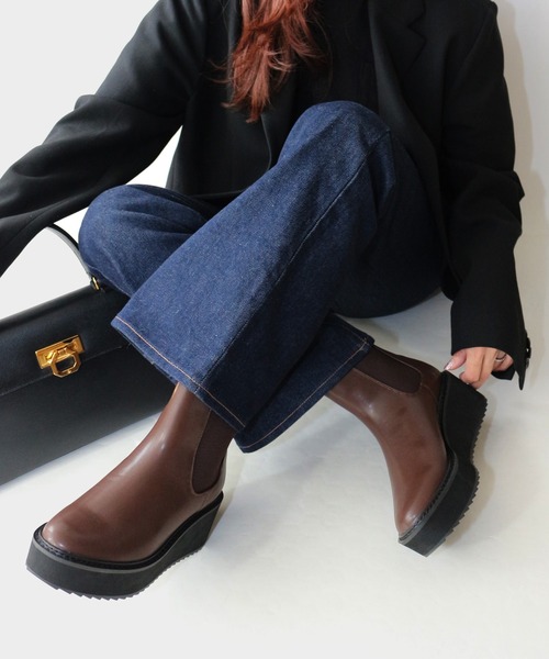 Fin(フィン)の「厚底サイドゴアブーツ【低反発スポンジ入り】(ブーツ・レディース・ブラック/ブラウン・S/M/L/LL)」の1枚目の写真