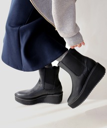 Fin（フィン）の「厚底サイドゴアブーツ【低反発スポンジ入り】（ブーツ）」