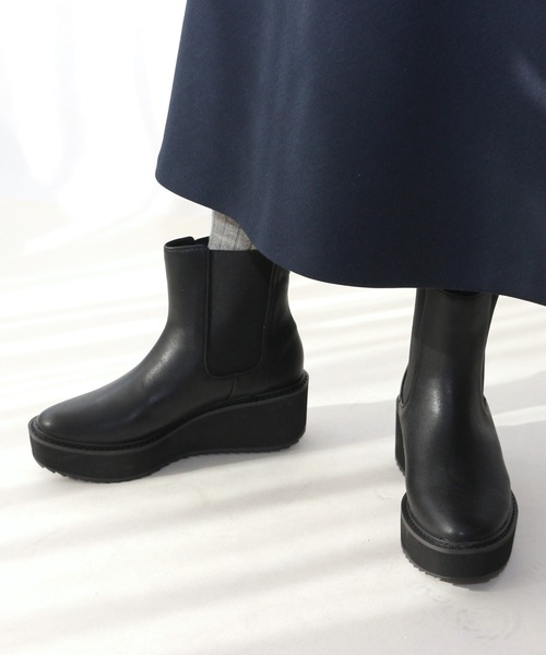 Fin(フィン)の「厚底サイドゴアブーツ【低反発スポンジ入り】(ブーツ・レディース・ブラック/ブラウン・S/M/L/LL)」の12枚目の写真