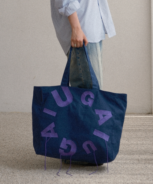 IUGAMAKARAS(イウガマカラス)の「IUGA Big Shopper Bag (Navy)(エコバッグ/サブバッグ・レディース・その他・FREE)」の2枚目の写真