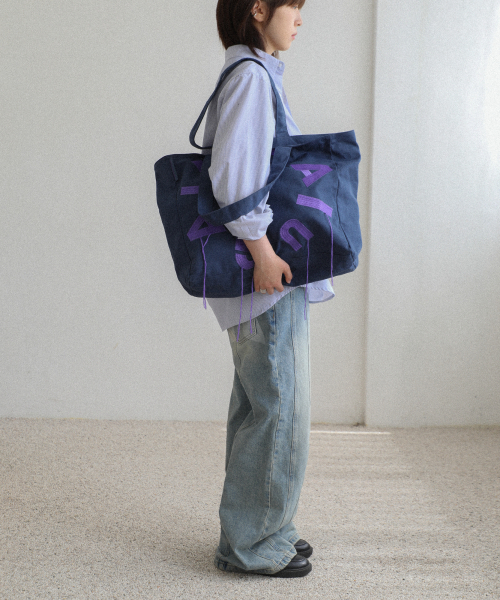 IUGAMAKARAS(イウガマカラス)の「IUGA Big Shopper Bag (Navy)(エコバッグ/サブバッグ・レディース・その他・FREE)」の4枚目の写真