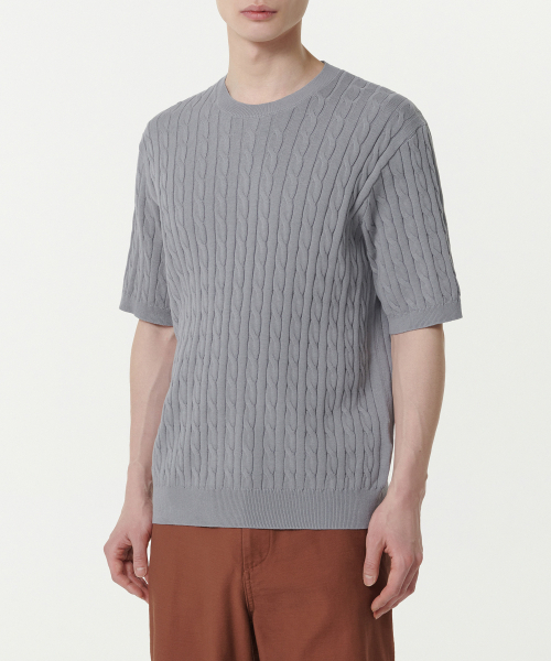 MUSINSA STANDARD（ムシンサスタンダード）の「ケーブルクルーネック半袖ニット[グレー]（ニット/セーター・メンズ・その他・XX-LARGE/LARGE/MEDIUM/X-LARGE）」の2枚目の写真