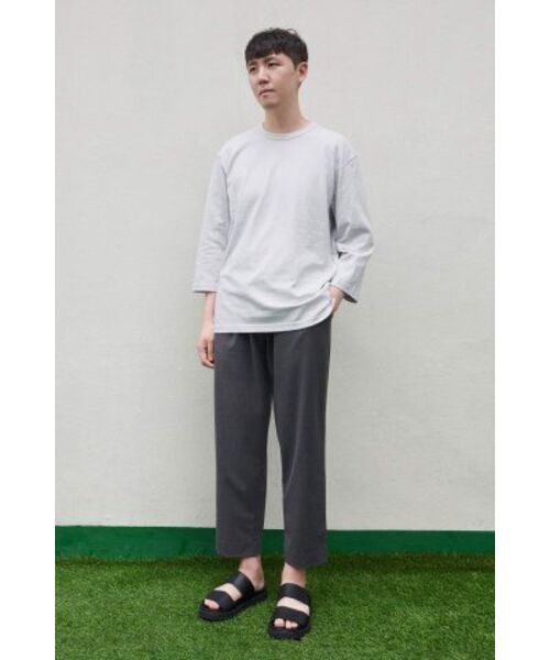 MUSINSA STANDARD（ムシンサスタンダード）の「ワイドイージーバンドクロップドスラックス[ミディアムグレー]（スラックス・メンズ・その他・26/28）」の8枚目の写真