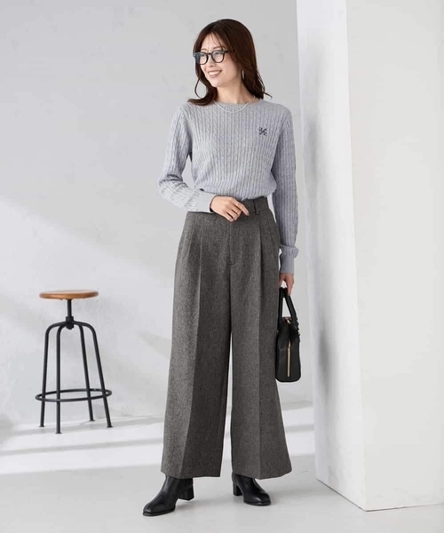 a.v.v(アーヴェヴェ)の「【マシンウォッシャブル/雑誌InRed(宝島社)12月号掲載】ツイード調ワイドパンツ(その他パンツ・レディース・チャコールグレー/ベージュ・36/40/38)」の4枚目の写真