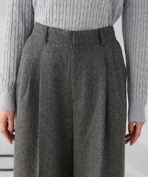 a.v.v(アーヴェヴェ)の「【マシンウォッシャブル/雑誌InRed(宝島社)12月号掲載】ツイード調ワイドパンツ(その他パンツ・レディース・チャコールグレー/ベージュ・36/40/38)」の8枚目の写真