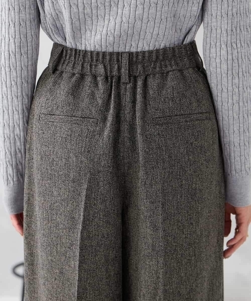 a.v.v(アーヴェヴェ)の「【マシンウォッシャブル/雑誌InRed(宝島社)12月号掲載】ツイード調ワイドパンツ(その他パンツ・レディース・チャコールグレー/ベージュ・36/40/38)」の9枚目の写真