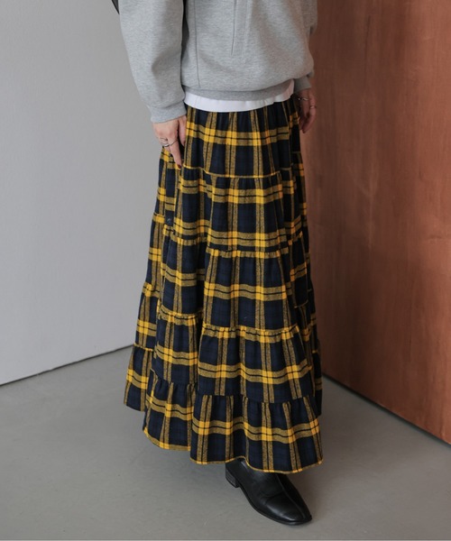La-gemme（ラジェム）の「チェック柄ティアードロングスカート（スカート・レディース・ホワイト/イエロー/グリーン/レッド・フリー）」の14枚目の写真