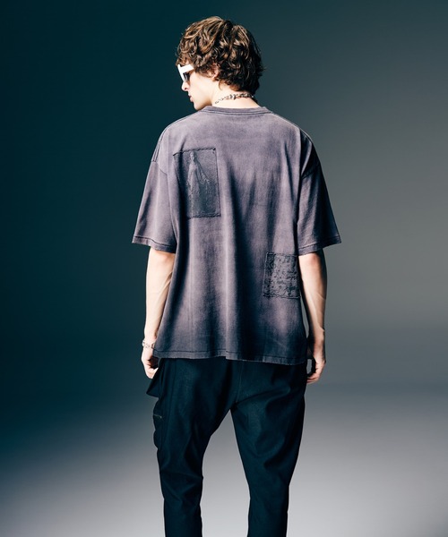 glamb（グラム）の「Sacred Damage Cutsew / セイクリッドダメージカットソー（Tシャツ/カットソー・メンズ・ホワイト/ブラック・S/M/L）」の8枚目の写真