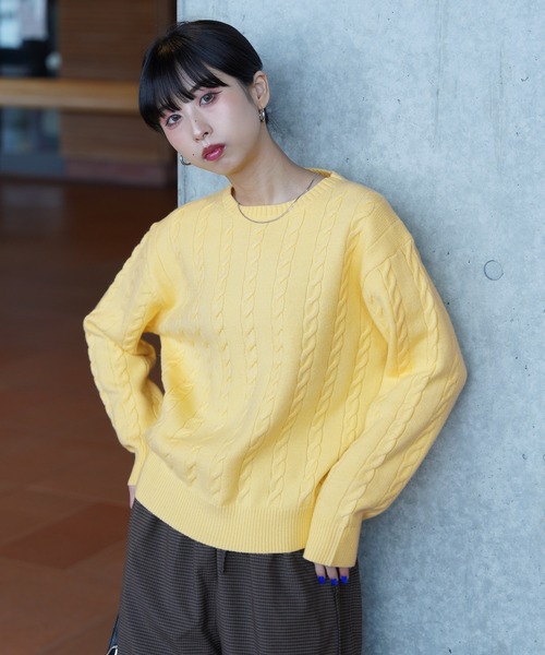Chillfar（チルファー）の「カラーケーブルクルーニットセーター（ニット/セーター・レディース・ブラウン/レッド/イエロー/ネイビー/グレー/グレー系/ブラック/アイボリー・FREE）」の7枚目の写真