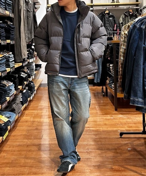 BACK NUMBER（バックナンバー）の「【BACK NUMBER】ポリナイロンニットクルーネックセーター (ミニマルデザイン / 軽やかさ / オフィスカジュアル)（ニット/セーター・メンズ・サックスブルー/ブラック/ネイビー/ダークグレー/ブラウン/グリーン・L/XL/M）」の21枚目の写真