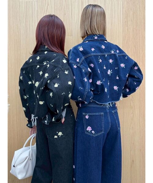 EVRIS(エヴリス)の「Embroideryデニムブルゾン【セットアップ着用可能】(デニムジャケット・レディース・ブラック/インディゴブルー・FREE)」の14枚目の写真