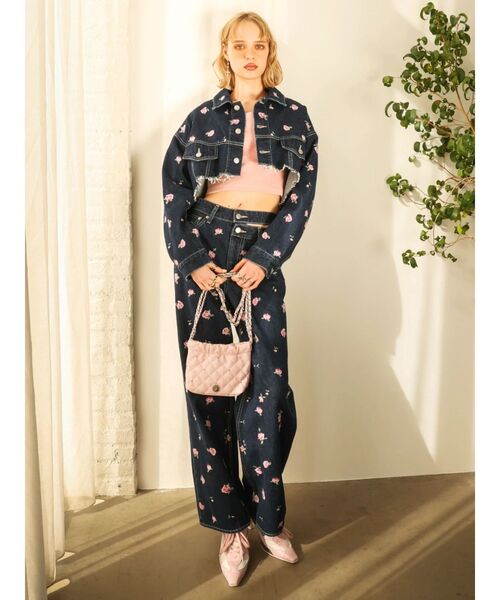 EVRIS（エヴリス）の「Embroideryデニムブルゾン【セットアップ着用可能】（デニムジャケット・レディース・ブラック/インディゴブルー・FREE）」の21枚目の写真