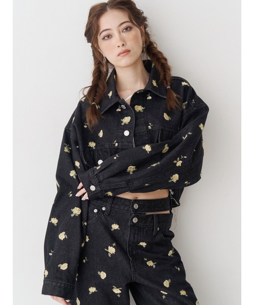 EVRIS(エヴリス)の「Embroideryデニムブルゾン【セットアップ着用可能】(デニムジャケット・レディース・ブラック/インディゴブルー・FREE)」の1枚目の写真