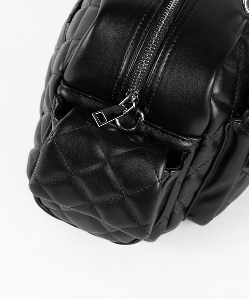 me+em select(ミームセレクト)の「【 2WAY 】Mロゴフェイクレザーキルティングチェーンショルダーバッグ / M logo fake leather quilting chain shoulder bag(ショルダーバッグ・レディース・ホワイト/ブラック・FREE)」の9枚目の写真