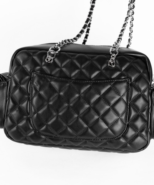 me+em select(ミームセレクト)の「【 2WAY 】Mロゴフェイクレザーキルティングチェーンショルダーバッグ / M logo fake leather quilting chain shoulder bag(ショルダーバッグ・レディース・ホワイト/ブラック・FREE)」の5枚目の写真