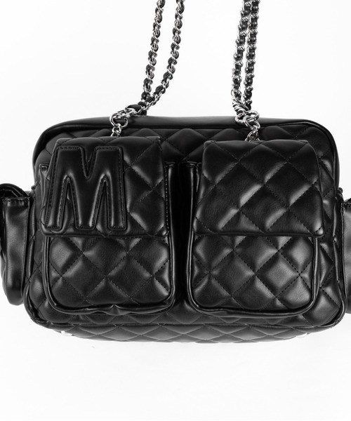 me+em select(ミームセレクト)の「【 2WAY 】Mロゴフェイクレザーキルティングチェーンショルダーバッグ / M logo fake leather quilting chain shoulder bag(ショルダーバッグ・レディース・ホワイト/ブラック・FREE)」の4枚目の写真
