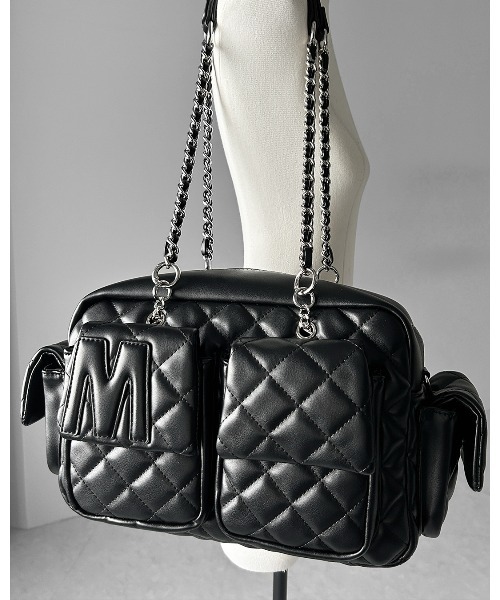 me+em select(ミームセレクト)の「【 2WAY 】Mロゴフェイクレザーキルティングチェーンショルダーバッグ / M logo fake leather quilting chain shoulder bag(ショルダーバッグ・レディース・ホワイト/ブラック・FREE)」の22枚目の写真