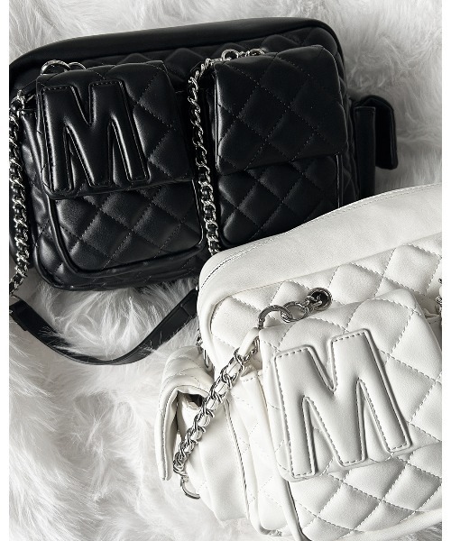me+em select(ミームセレクト)の「【 2WAY 】Mロゴフェイクレザーキルティングチェーンショルダーバッグ / M logo fake leather quilting chain shoulder bag(ショルダーバッグ・レディース・ホワイト/ブラック・FREE)」の17枚目の写真