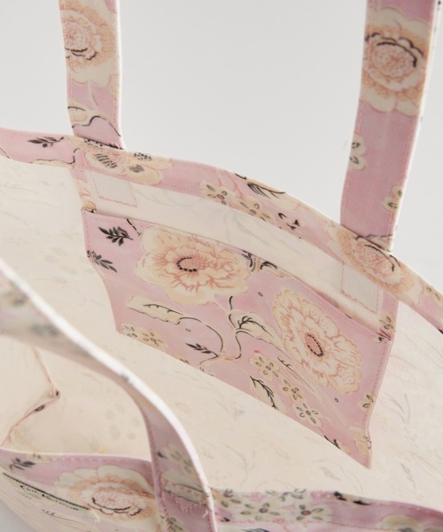 Cath Kidston(キャスキッドソン)の「ラージ ブックバッグ Decorated Floral(トートバッグ・レディース・その他・FREE)」の6枚目の写真
