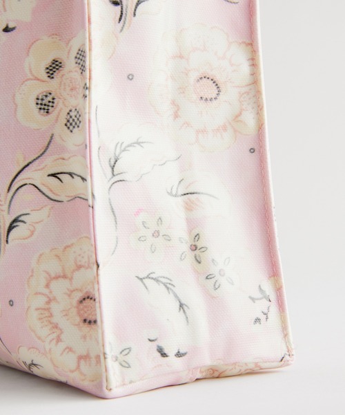 Cath Kidston(キャスキッドソン)の「ラージ ブックバッグ Decorated Floral(トートバッグ・レディース・その他・FREE)」の4枚目の写真