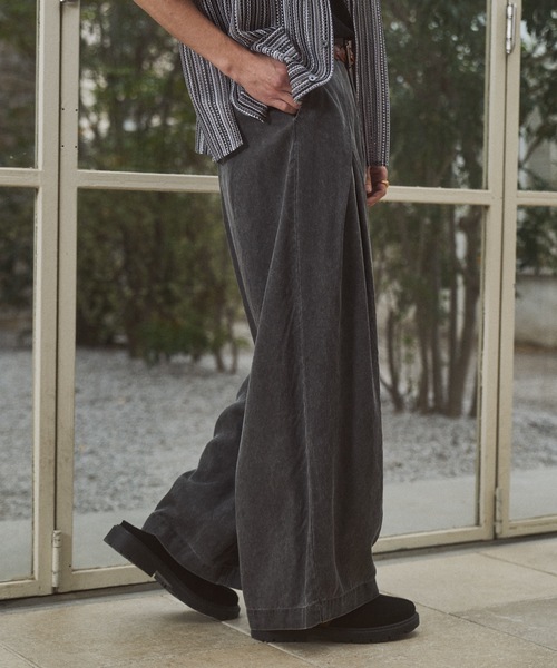 CASPER JOHN（キャスパージョン）の「Lyocell 100 baggy pants/リヨセル100バギーパンツ（その他パンツ・メンズ・ブラック/グレー・LARGE/MEDIUM/SMALL/X-SMALL）」の4枚目の写真
