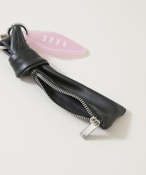 ADD CULUMN(アドカラム)の「ADD CULUMN/AMULET CHARM(キーホルダー・レディース・ブラック・FREE)」の5枚目の写真