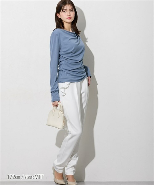 slattgir(スラットジール)の「高身長 カットソードレープトップス(トールサイズ)(Tシャツ/カットソー・レディース・グレイッシュベージュ/グレイッシュブルー/ネイビー・TM/TL/TLL/T3L/T4L/T5L)」の4枚目の写真