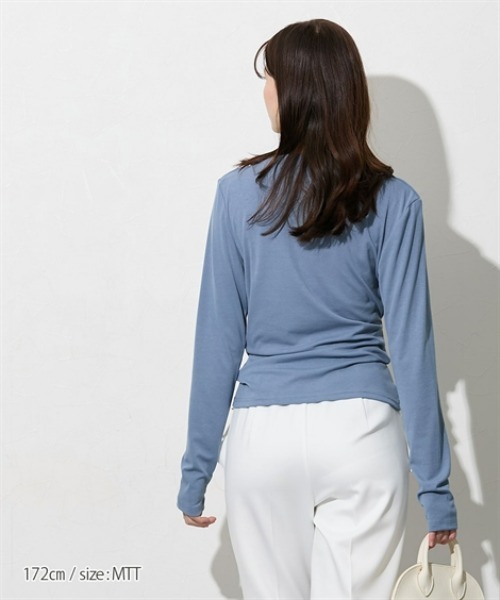 slattgir(スラットジール)の「高身長 カットソードレープトップス(トールサイズ)(Tシャツ/カットソー・レディース・グレイッシュベージュ/グレイッシュブルー/ネイビー・TM/TL/TLL/T3L/T4L/T5L)」の5枚目の写真