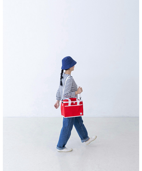 HOWKIDSFUL(ハウキッズフル)の「PICNIC BAG (RED)(メッセンジャーバッグ・レディース・その他・FREE)」の2枚目の写真