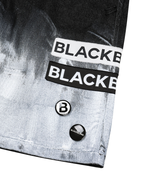 BLACK BLOND(ブラック ブロンド)の「ビビディスモークペインテッドパッチロゴデニムショートパンツ(ブラック)(その他パンツ・レディース・その他・MEDIUM/LARGE/X-LARGE)」の5枚目の写真