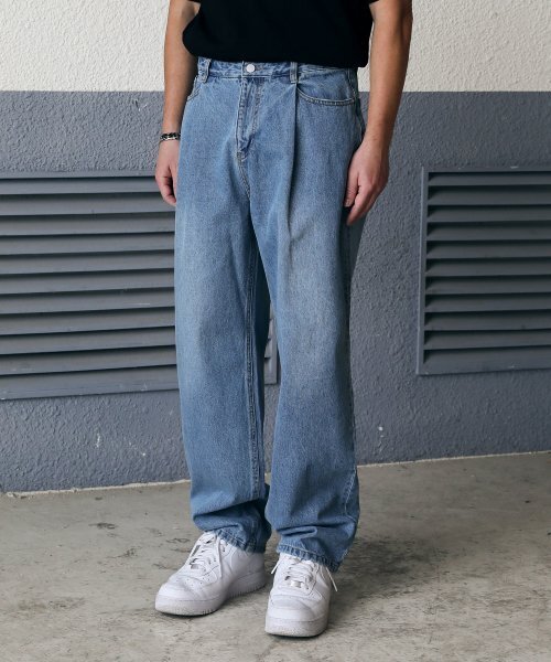 ESN(イーエスエヌ)の「ワンタックワイドデニムパンツブルー(デニムパンツ・メンズ・その他・MEDIUM/X-LARGE)」の1枚目の写真