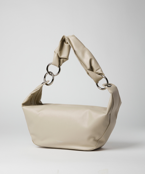 MARHEN.J（マルヘンジェイ）の「ARROW BAG（ショルダーバッグ・レディース・ブラック/ダークブラウン/オートミール・FREE）」の5枚目の写真